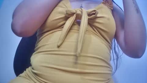 Snapshot of myhoney_hot chatting on 04-01-26, 11:55 myhoney_hot online show from 04-01-26, 11:55