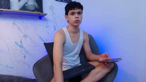 Mykel   online show from 11-09-25, 05:11