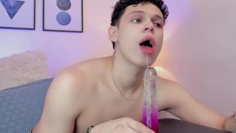 Mykel   online show from 05-09-26, 01:33