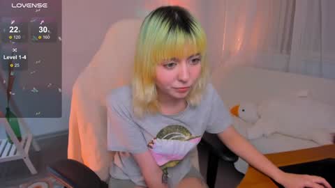 Snapshot of mylaweb chatting on 12-12-24, 01:53 MylaFlores online show from 12-12-24, 01:53