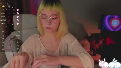 Snapshot of mylaweb chatting on 12-20-24, 01:25 MylaFlores online show from 12-20-24, 01:25