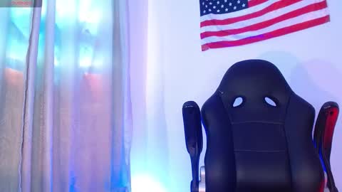 Mylo Wallace  online show from 01-10-26, 05:37