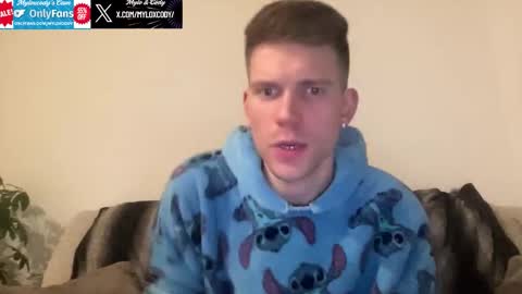 Snapshot of myloxcody chatting on 09-23-25, 07:55 Mylo Cody online show from 09-23-25, 07:55