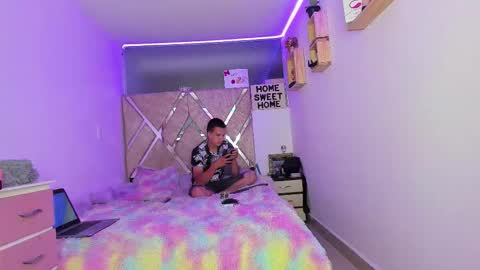 Myluandjack online show from 03-25-26, 11:05