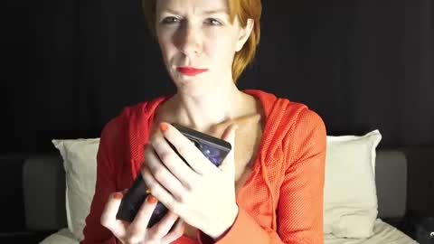 Snapshot of mymiesexy chatting on 03-09-25, 09:14 mymiesexy online show from 03-09-25, 09:14