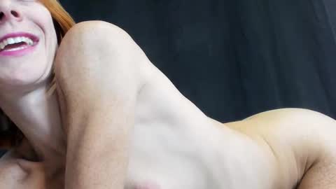 Snapshot of mymiesexy chatting on 11-06-25, 10:32 mymiesexy online show from 11-06-25, 10:32