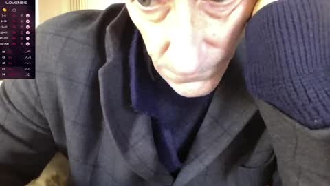Snapshot of mynakedbeach chatting on 12-02-24, 09:02 Bi sexy guy lovense hush is on private is open or password show tip if you like. online show from 12-02-24, 09:02