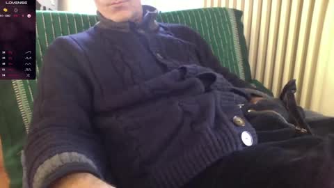 Snapshot of mynakedbeach chatting on 12-25-24, 08:40 Bi sexy guy lovense hush is on private is open or password show tip if you like. online show from 12-25-24, 08:40