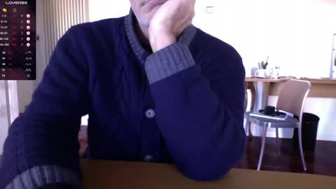 Snapshot of mynakedbeach chatting on 12-28-24, 08:37 Bi sexy guy lovense hush is on private is open or password show tip if you like. online show from 12-28-24, 08:37