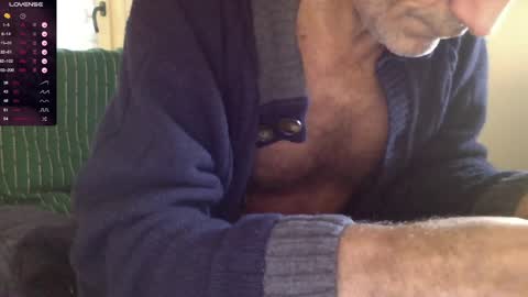 Snapshot of mynakedbeach chatting on 12-29-24, 08:22 Bi sexy guy lovense hush is on private is open or password show tip if you like. online show from 12-29-24, 08:22