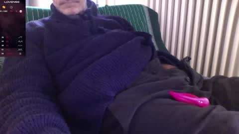 Snapshot of mynakedbeach chatting on 01-02-25, 11:52 Bi sexy guy lovense hush is on private is open or password show tip if you like. online show from 01-02-25, 11:52