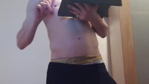 Snapshot of mynameisallen chatting on 12-23-24, 03:33 allen online show from 12-23-24, 03:33