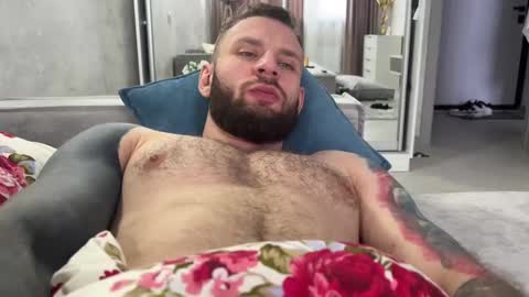 Snapshot of mynameismartin chatting on 12-12-24, 11:40 mynameismartin online show from 12-12-24, 11:40