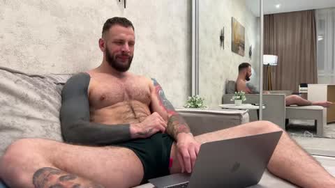 Snapshot of mynameismartin chatting on 01-21-25, 05:20 mynameismartin online show from 01-21-25, 05:20