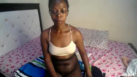 Snapshot of mynameiswet chatting on 05-26-26, 05:14 mynameiswet online show from 05-26-26, 05:14