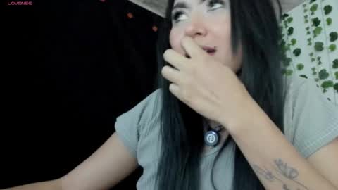 Snapshot of myomi_nix chatting on 03-21-26, 03:22 myomi online show from 03-21-26, 03:22