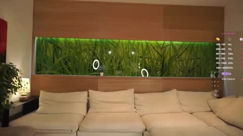 Greta online show from 11-08-25, 06:51