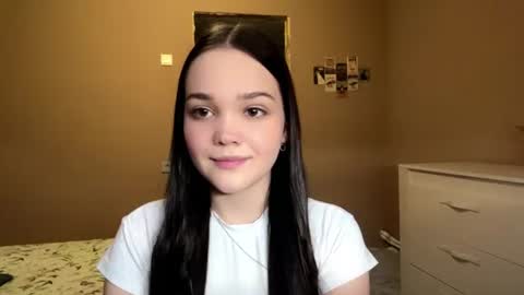 Snapshot of myrnabrantner chatting on 07-16-26, 12:22 Mikel online show from 07-16-26, 12:22