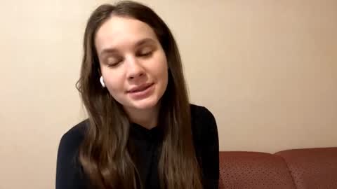 Snapshot of myrtazyskowski chatting on 11-01-25, 08:38 Luna online show from 11-01-25, 08:38