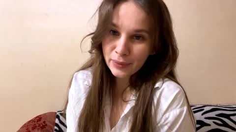 Snapshot of myrtazyskowski chatting on 11-02-25, 06:27 Luna online show from 11-02-25, 06:27