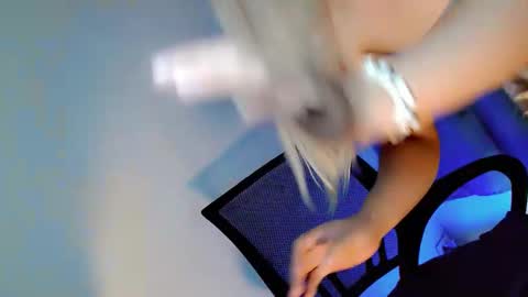 kimmy online show from 02-10-26, 01:32