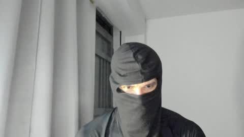 Snapshot of mysterious_muscles chatting on 04-23-26, 12:12 mysterious_muscles online show from 04-23-26, 12:12