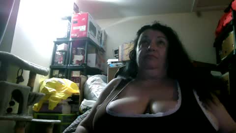 Snapshot of mysteriouswoman18 chatting on 07-27-26, 01:45 mysteriouswoman18 online show from 07-27-26, 01:45