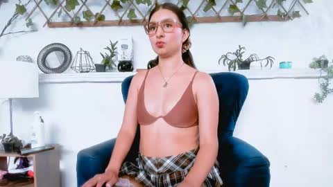 Mystery couple online show from 05-12-26, 07:00