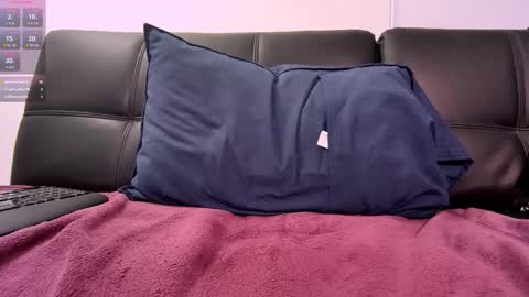 Mystery Nymph Milf online show from 10-28-25, 02:31