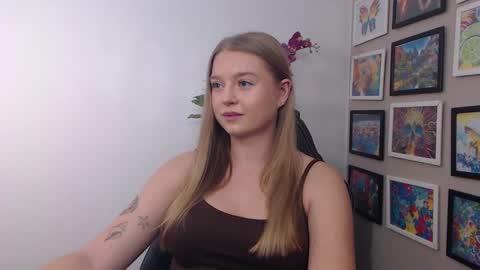 Snapshot of mysteryericax chatting on 12-02-24, 08:52 Erica online show from 12-02-24, 08:52