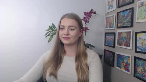 Snapshot of mysteryericax chatting on 12-03-24, 04:17 Erica online show from 12-03-24, 04:17
