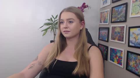 Snapshot of mysteryericax chatting on 12-11-24, 05:15 Erica online show from 12-11-24, 05:15