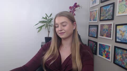 Snapshot of mysteryericax chatting on 12-19-24, 04:02 Erica online show from 12-19-24, 04:02