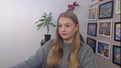 Snapshot of mysteryericax chatting on 01-21-25, 09:46 Erica online show from 01-21-25, 09:46