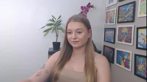 Snapshot of mysteryericax chatting on 01-22-25, 10:50 Erica online show from 01-22-25, 10:50