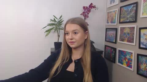 Snapshot of mysteryericax chatting on 02-07-25, 08:01 Erica online show from 02-07-25, 08:01