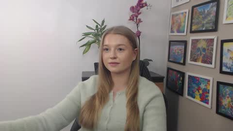 Snapshot of mysteryericax chatting on 02-17-25, 02:37 Erica online show from 02-17-25, 02:37