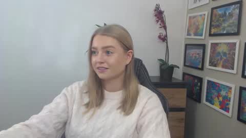 Erica online show from 09-29-25, 07:57