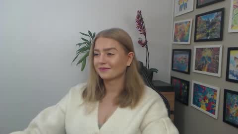 Erica online show from 12-17-25, 10:32