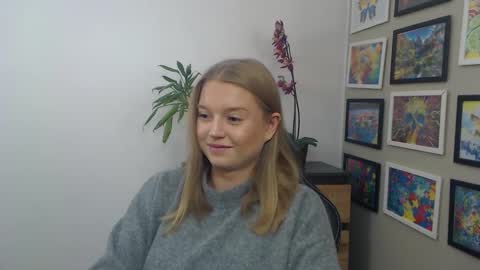 Erica online show from 12-18-25, 09:37