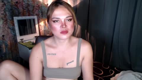 UR GIRL NEXTDOOR online show from 01-13-25, 08:47