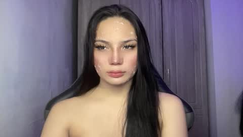UR GIRL NEXTDOOR online show from 05-17-26, 11:39