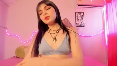 Snapshot of mysticamber1 chatting on 09-09-25, 09:25 mysticamber1 online show from 09-09-25, 09:25