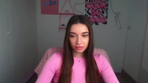 Snapshot of mysticamelia chatting on 04-14-26, 05:46 Amelia online show from 04-14-26, 05:46