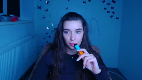 Snapshot of mysticamelia chatting on 04-21-26, 11:27 Amelia online show from 04-21-26, 11:27