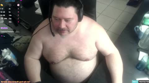 Snapshot of mysticdevil1 chatting on 04-09-26, 07:41 Marc online show from 04-09-26, 07:41