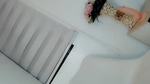Snapshot of mysticofcum22 chatting on 01-17-25, 07:38 Krestine online show from 01-17-25, 07:38