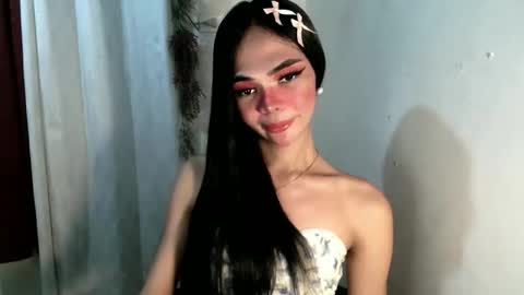 Snapshot of mysticofcum22 chatting on 10-12-25, 07:18 Krestine online show from 10-12-25, 07:18