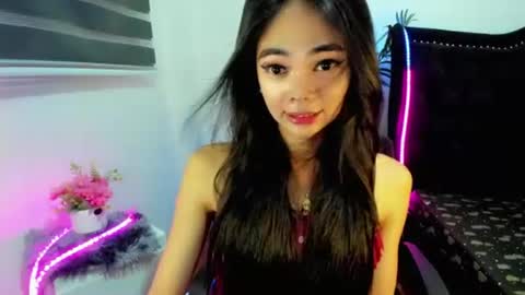 Snapshot of mysticofcum22 chatting on 11-07-25, 11:54 Krestine online show from 11-07-25, 11:54