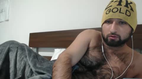 Snapshot of myvegasjerk chatting on 02-01-25, 11:32 My Vegas Jerk online show from 02-01-25, 11:32